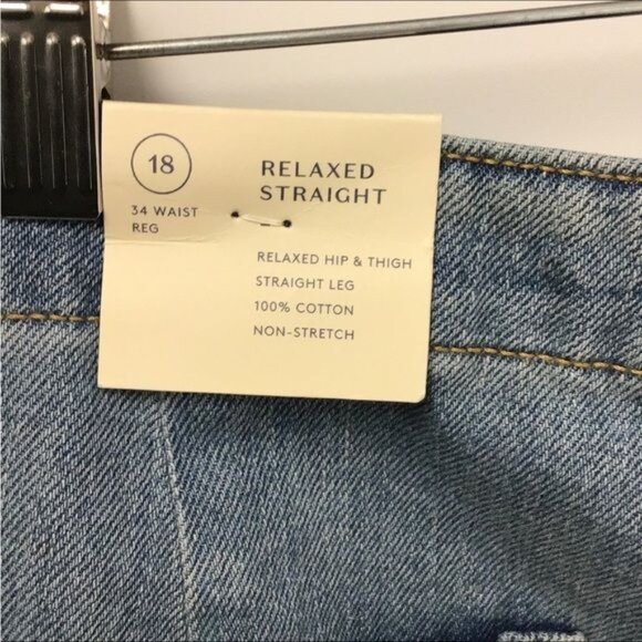 Universal Thread Women’s Relaxed Straight Light Wash Jeans, Blue, Size 18R - Picture 9 of 9